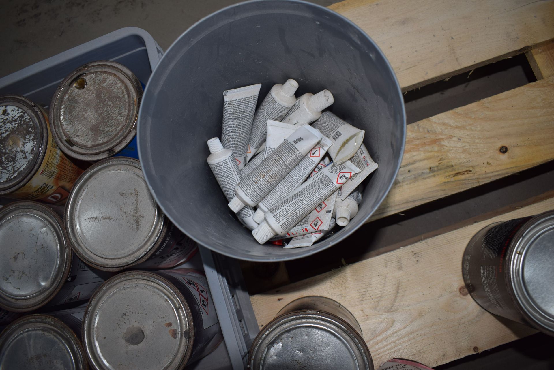 *Contents of pallet containing stone adhesives and bondings including a Mask and Accelerator Paste - Image 2 of 3