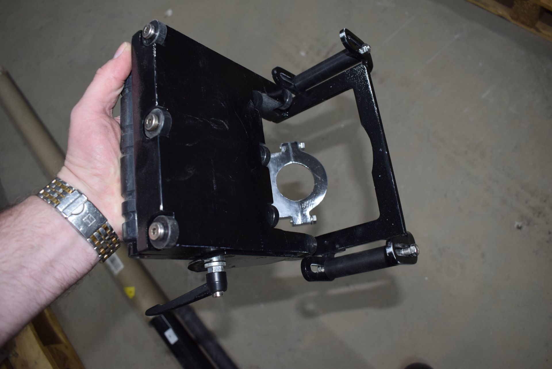 *Edge polishing clamp (boxed) - Image 2 of 3