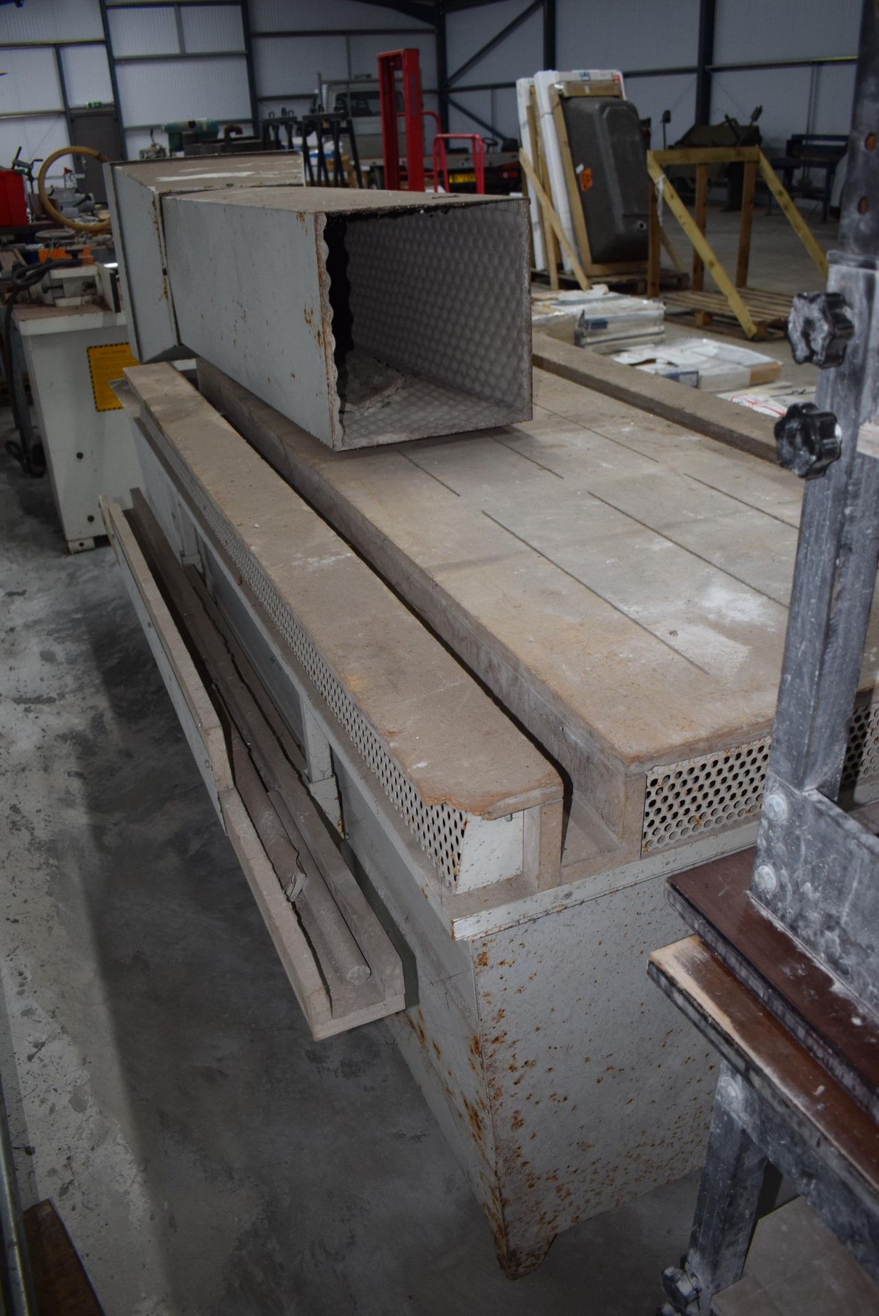 *Cobalm sanding table and dust extractor model D7 - Image 2 of 4
