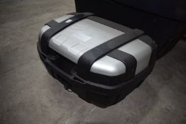 Triumph Top Box 30x56x44cm