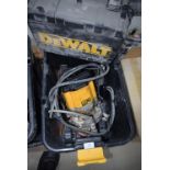 *Dewalt Router variable speed DW625E