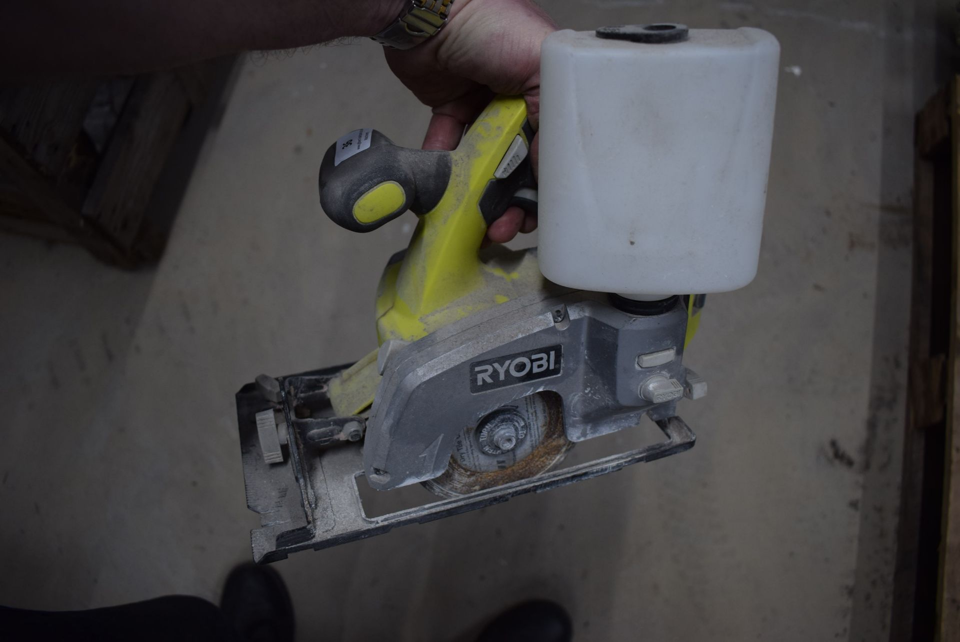 *Ryobi LTS10 tile cutter 18V (missing battery) - Image 2 of 3