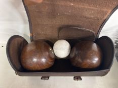 Antique lawn bowls set in leather carry case (Case A/F)