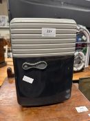 Plug in mini fridge