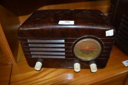 1930’s Defiant Bakelite Radio