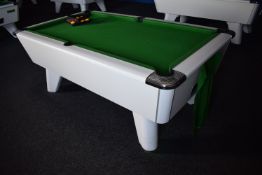 *Supreme Pool Endorsed World Championship Pool Table with Slate Bed, Balls, and Triangle