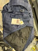 Castle navy medium weight turnout rug 6”