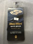 Premium Macwet Sports Gloves in Black Size: 7.5