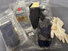 5x Pairs of Assorted Fabric Lady’s Gloves