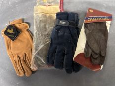 4x Pairs of Gent’s Leather and Fleece Gloves Size: L