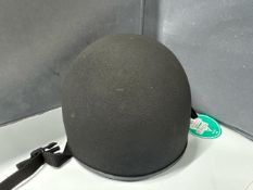 Elico Equestrian Black Riding Hat Size: 4/61
