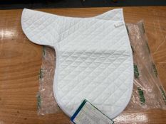 Nuumed by Griffin everyday high wither quilt numnah in white, Size: XL - RRP £38