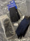 4x Assorted Pairs of Children’s Gloves