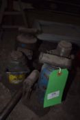 *4x Bottle Jacks Including 12-ton Jack