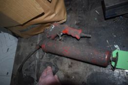 *Pneumatic Grease Gun