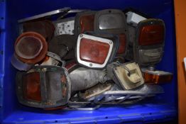 *Box of Duple Indicators and Side Lights