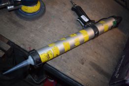 *Pneumatic Grease Gun