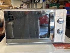 Silver Microwave (interior plate needs cleaning)