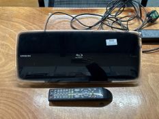 Samsung Blu-ray DVD player with remote