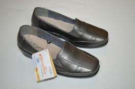 Doctor Lightfoot Women’s Orthopaedic Shoes Size: 4 (new)