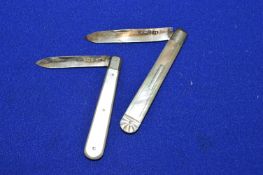 2x Hallmarked Sterling Silver Fruit Knives with Mother of Pearl Handles