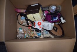 *Box of Pendelfin Figures etc.