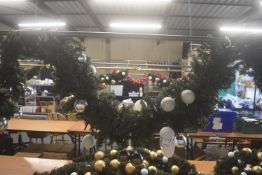 *Grey, Silver, & White Light Up Christmas Garland (salvage)