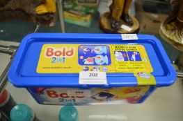 Bold 2-in-1 Pearls Liquid Laundry Tablets