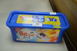 Bold 2-in-1 Pearls Liquid Laundry Tablets
