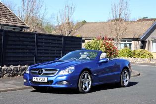 2011 Mercedes-Benz SL350 Just 38,000 miles and Designo paintwork