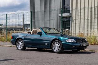1996 Mercedes-Benz SL 320 1 lady owner and just 34,000 miles