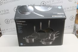 1 BOXED HENCKELS PARADIGM STAINLESS STEEL COOKWARE SET RRP Â£199
