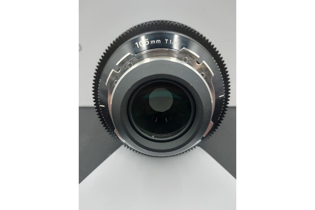 Sigma High Speed FF Prime (3) Lens Set - Image 5 of 15