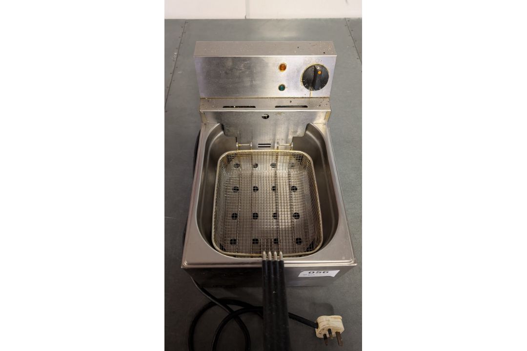 Lincat countertop single deep fat fryer - Image 3 of 5