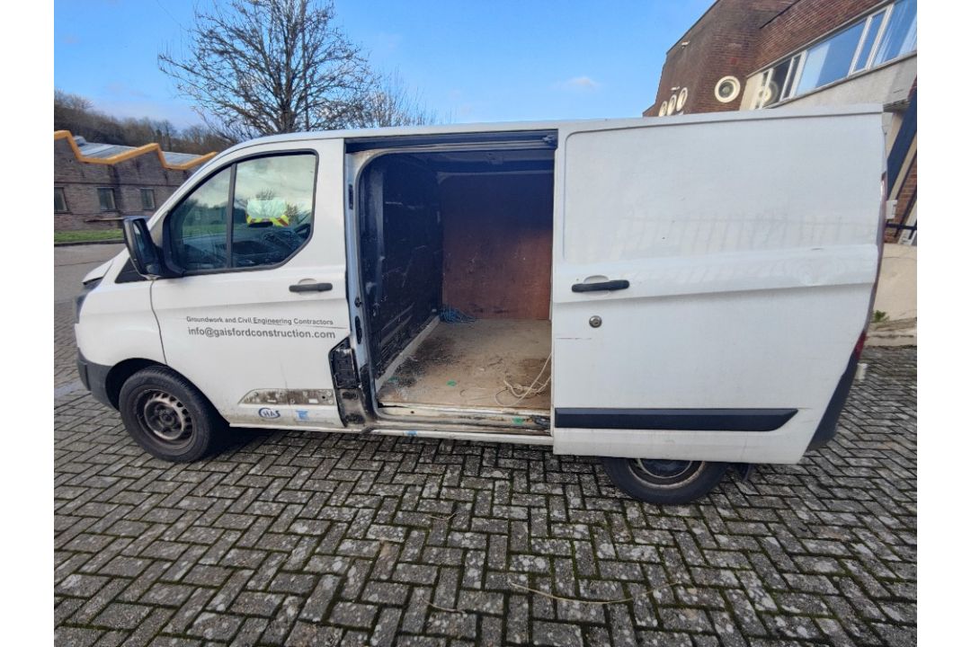 BV15 KNZ - Ford Transit Custom - Image 16 of 27