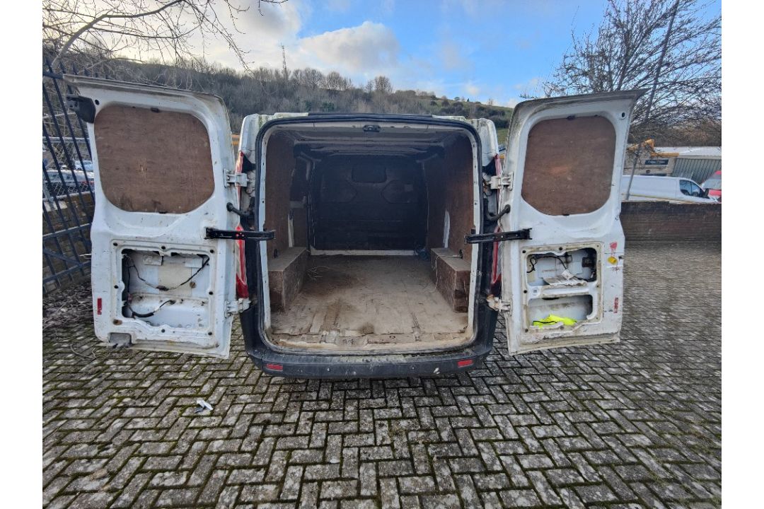 BV15 KNZ - Ford Transit Custom - Image 14 of 27