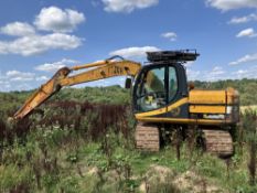 JCB JS130 13 Tonne 360 excavator complete with bucket attachment