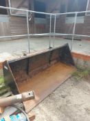 Slewtic bucket attachment