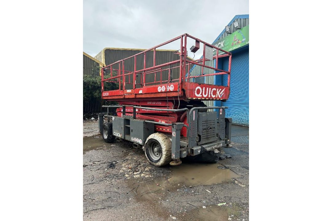 Skyjack SJ9241 14mtr Diesel Scissor Lift - Image 1 of 12