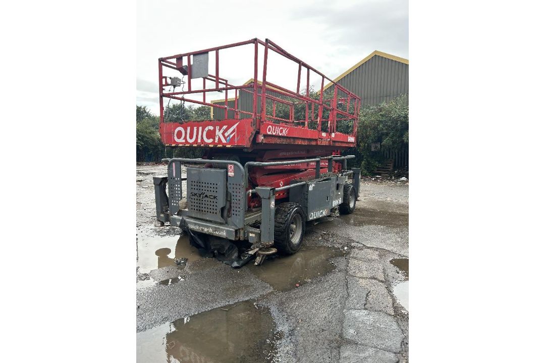 Skyjack SJ9241 14mtr Diesel Scissor Lift - Image 3 of 12