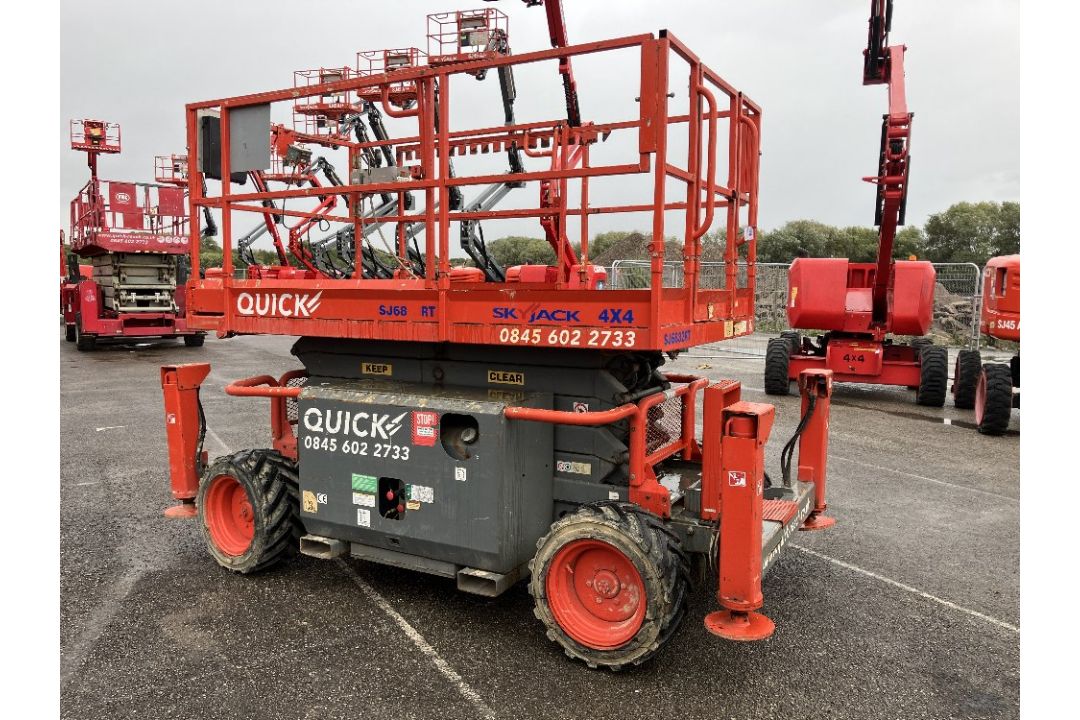 Skyjack SJ6832D 12mtr Diesel Scissor Lift - Image 1 of 12