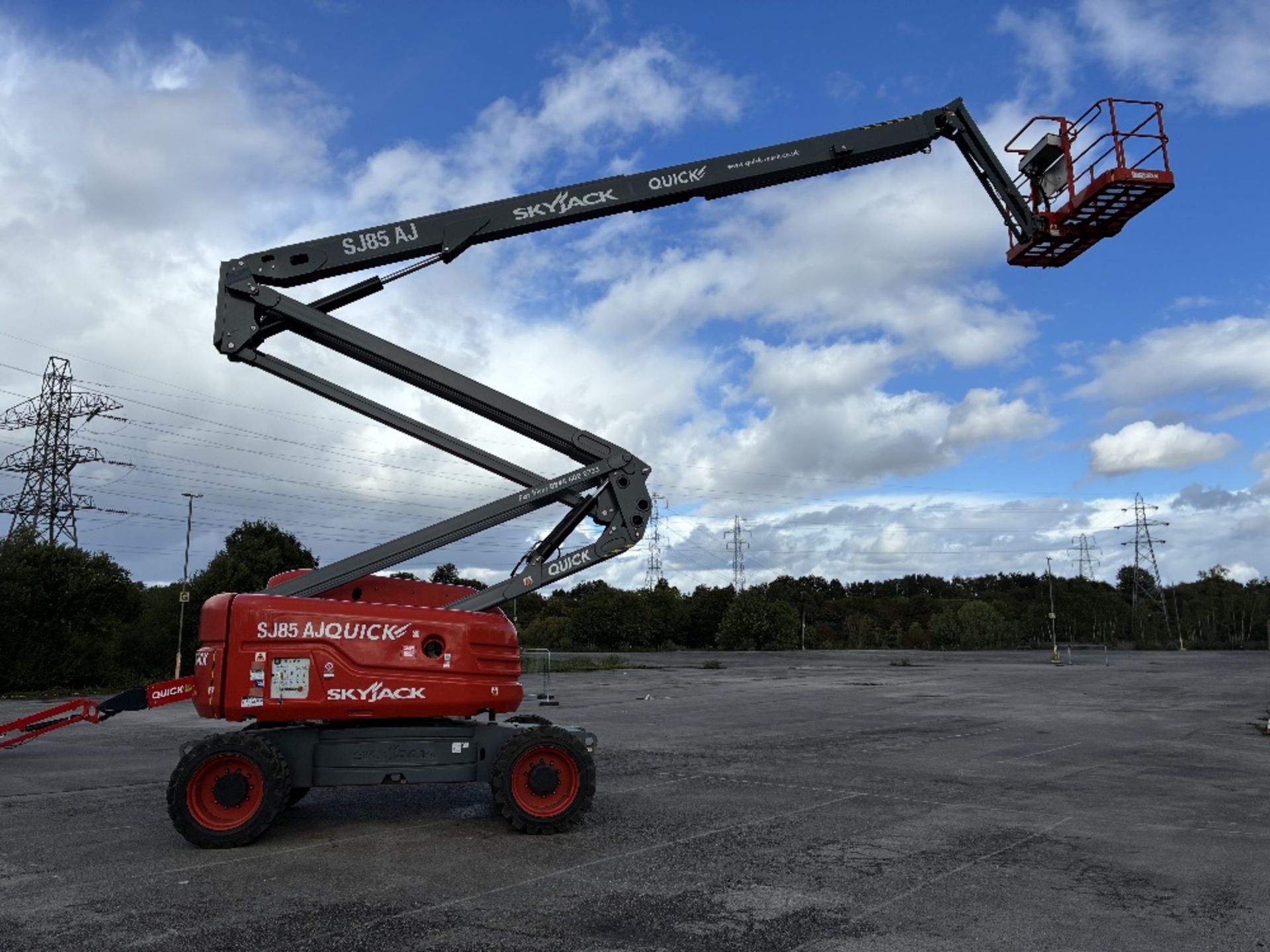 Skyjack SJ85AJ (CE) 26mtr Diesel Articulating Boom with Generator - Image 17 of 24