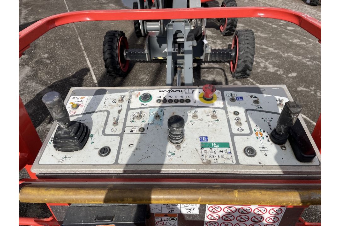 Skyjack SJ45AJXCE 15mtr Diesel Articulating Boom - Image 17 of 17