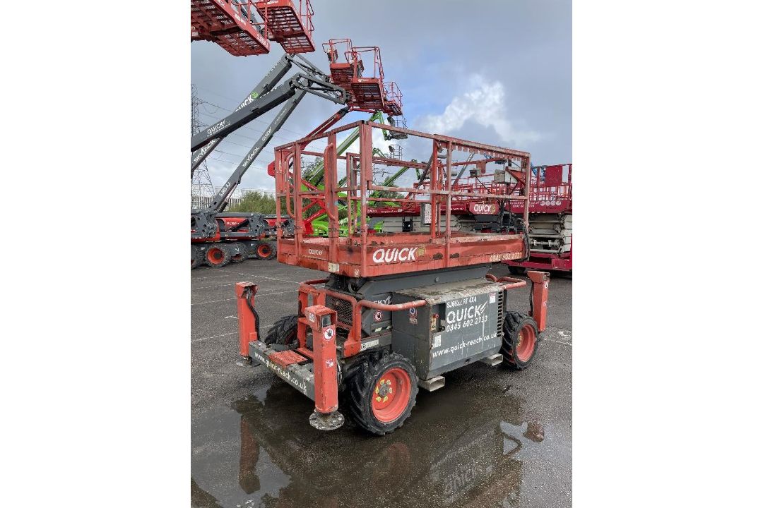 Skyjack SJ6832D 12mtr Diesel Scissor Lift - Image 3 of 25