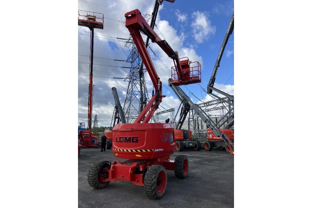 LGMG AR14J 15mtr Diesel Articulating Boom - Image 14 of 15
