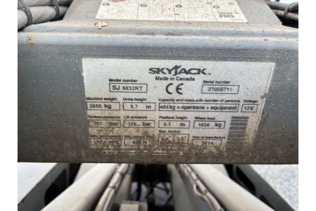 Skyjack SJ6832D 12mtr Diesel Scissor Lift - Image 15 of 16