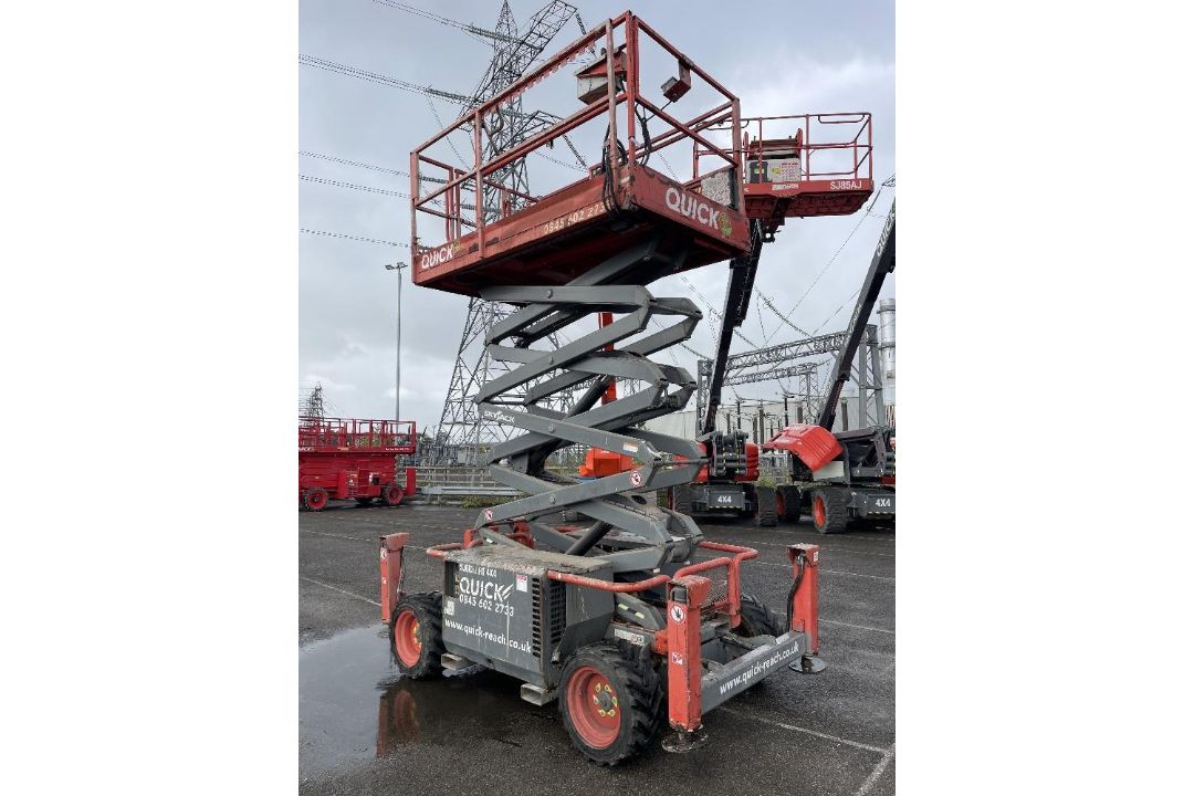 Skyjack SJ6832D 12mtr Diesel Scissor Lift - Image 16 of 25
