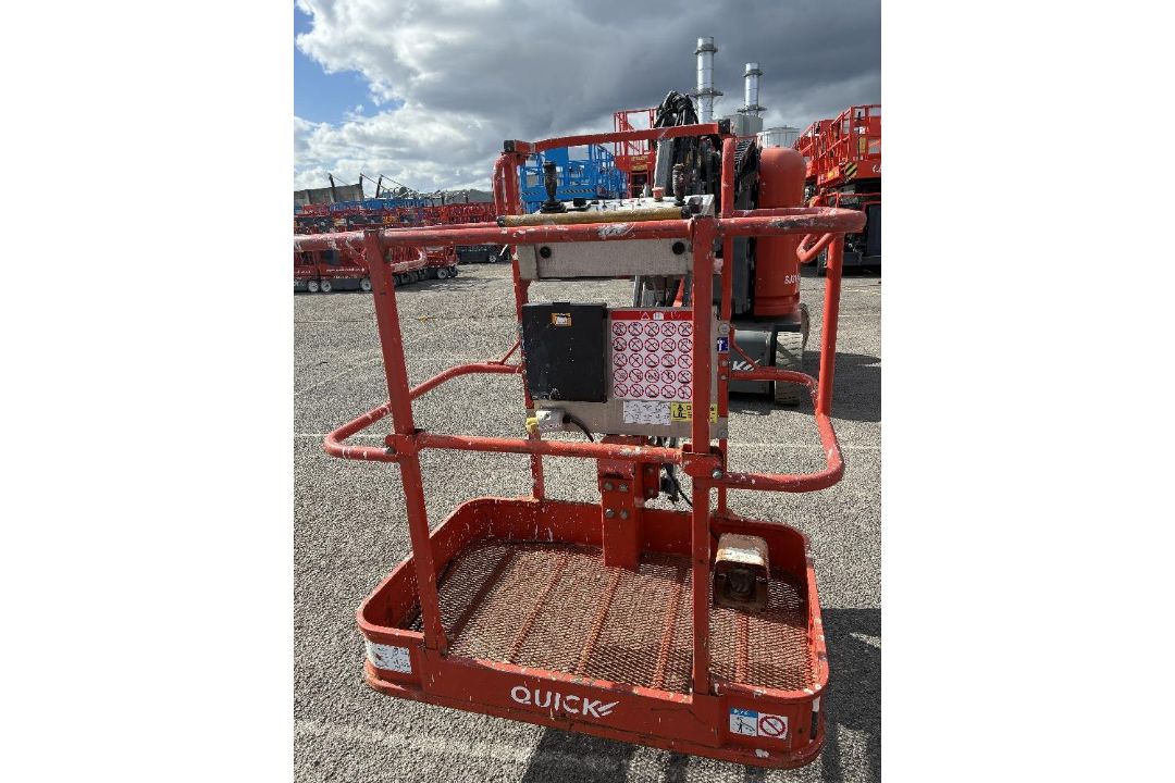 Skyjack SJ30ARJE 10m Narrow Electric Boom - Image 5 of 15