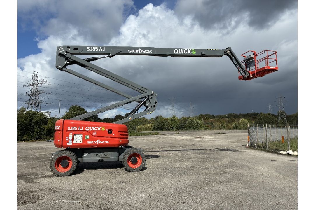 Skyjack SJ85AJ (CE) 26mtr Diesel Articulating Boom with Generator - Image 15 of 21