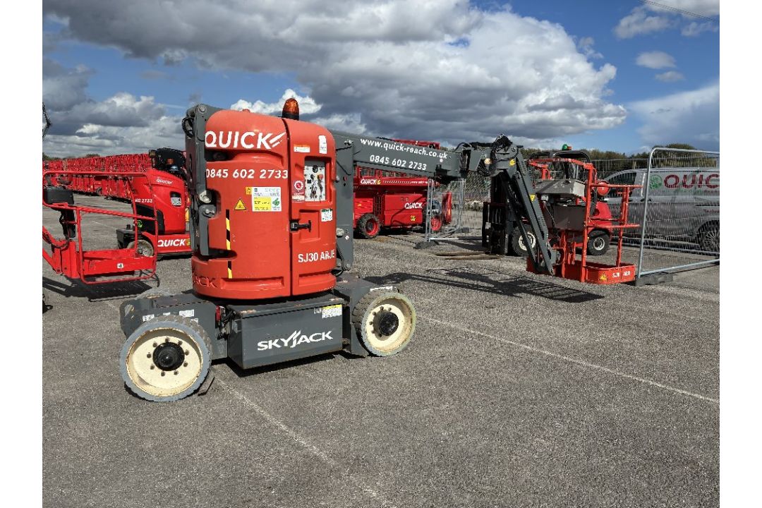 Skyjack SJ30ARJE 10m Narrow Electric Boom - Image 2 of 15